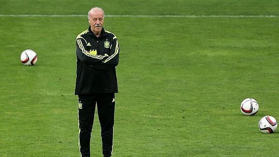 Del Bosque, en el entrenamiento en León.  