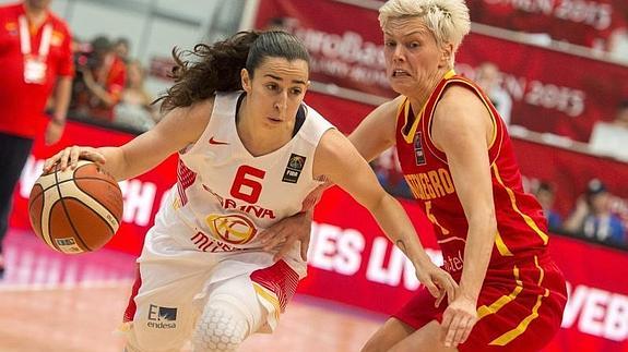 Silvia Domínguez frente a Montenegro. 