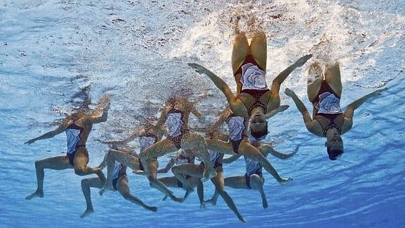 El equipo de España, durante su actuación. 