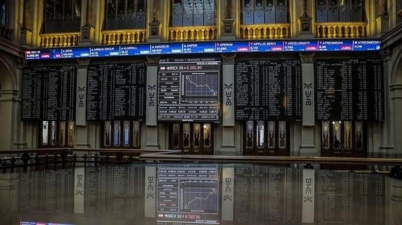 Interior de la Bolsa de Madrid. 