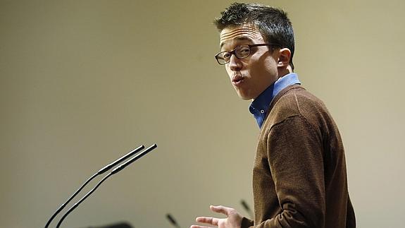 Errejón rompe su silencio en defensa de Maestre