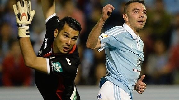 Aspas (d) celebra un gol. 