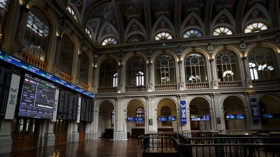 Panel informativo de la Bolsa de España. 