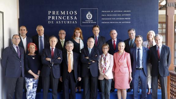 El jurado del Premio Princesa de Asturias de Cooperación Internacional 2016.