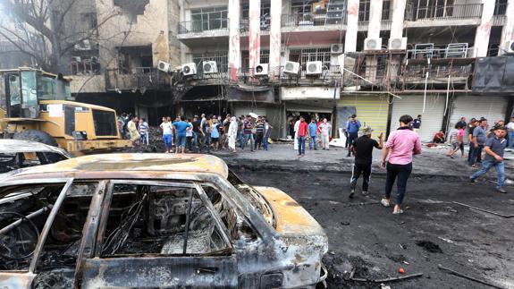 Imagen del lugar del atentado en Bagdad. 