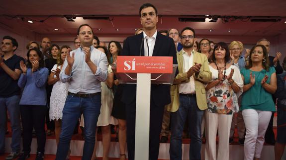 El PSOE llega a su comité federal dividido sobre qué hacer tras el 'no' a Rajoy