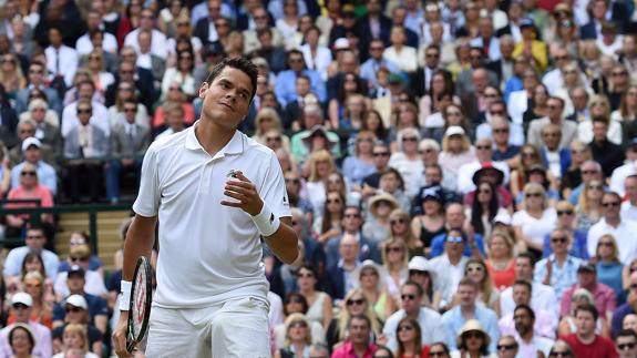 Milos Raonic, durante un partido en Wimbledon. 