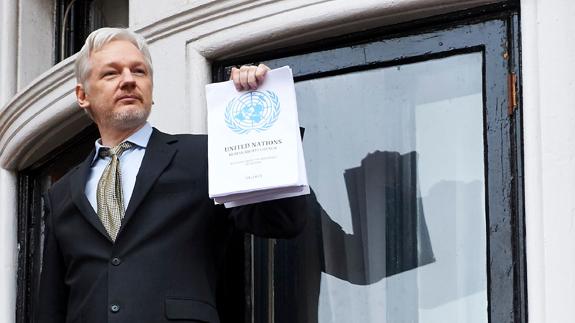 Julian Assange. 