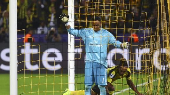 Keylor Navas, tras encajar un gol. 