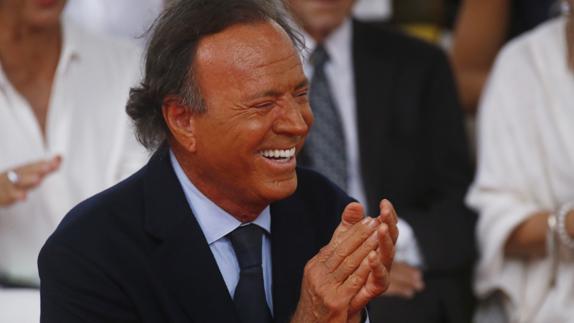 El cantante Julio Iglesias.