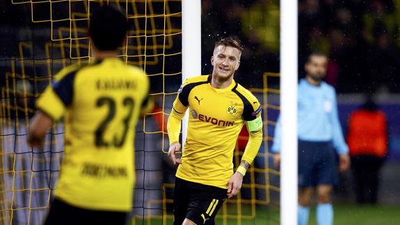 Reus celebra uno de sus goles. 