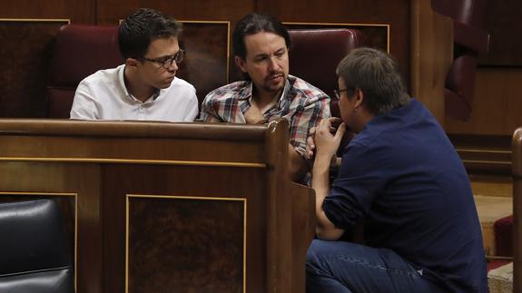 Pablo Iglesias al inicio de la sesión de control al Gobierno.