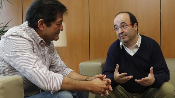 Javier Fernández y Miquel Iceta en una reunión hace unas semanas.