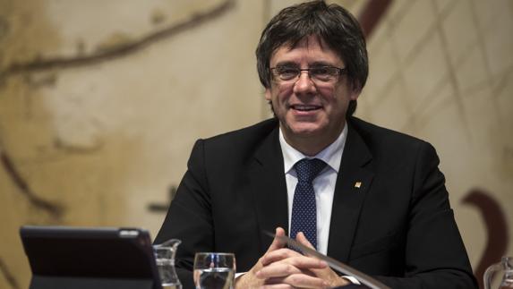 Puigdemont confirma a la cúpula del PDeCAT que no se presentará a las próximas elecciones