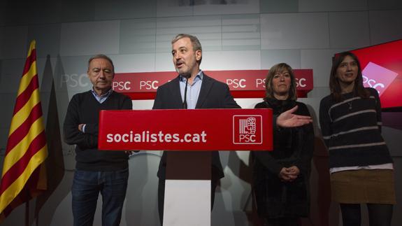 Dirigentes del PSC, durante una rueda de prensa.