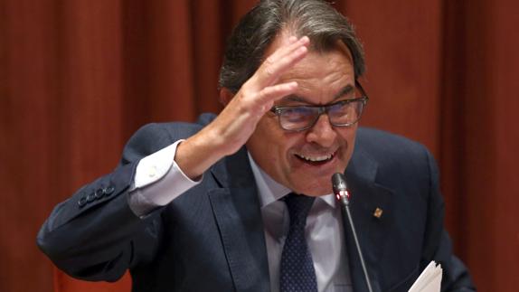 Artur Mas habla en el Parlament. 