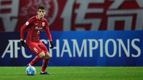 Oscar, durante un partido con el Shanghai SIPG. 