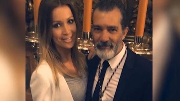 Antonio Banderas, junto a Nicol Kimpel.