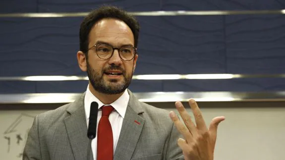 El portavoz paralamentario del PSOE, Antonio Hernando.