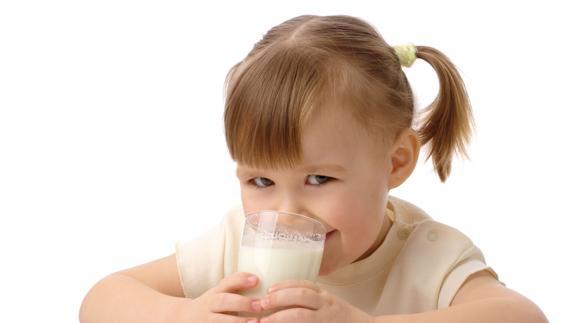 La ingesta insuficiente de productos lácteos y derivados puede influir en la aparición de osteoporosis en los niños.