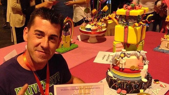 Un valenciano gana el concurso europeo a la mejor tarta amateur