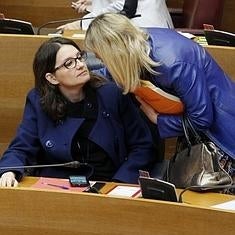Oltra y Bravo se saludan en Les Corts. :: IRENE MARSILLA