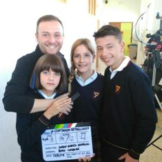El director del cortometraje 'Contando Estrellas', Josevi García, junto con los actores.. :: lp