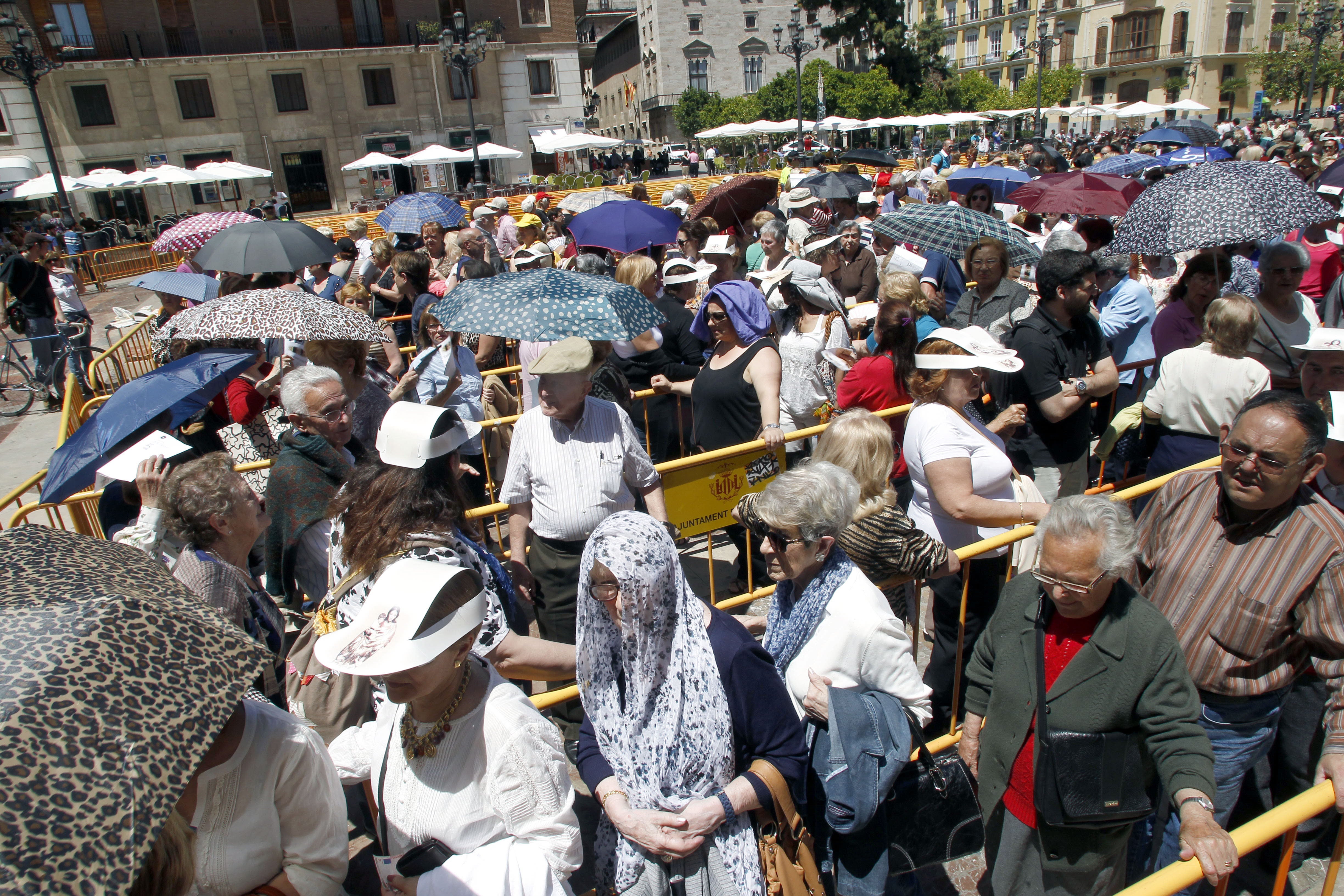 Besamanos de la Virgen.