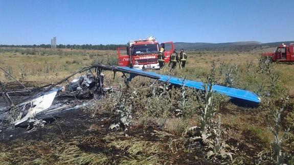 La avioneta tras el accidente en Garray. 