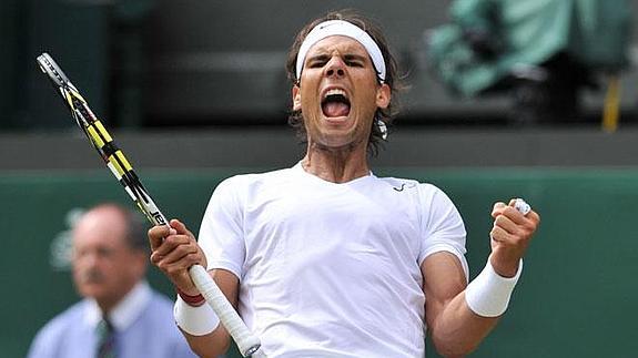 Nadal celebra su triunfo contra Rosol en la segunda ronda de Wimbledon. 