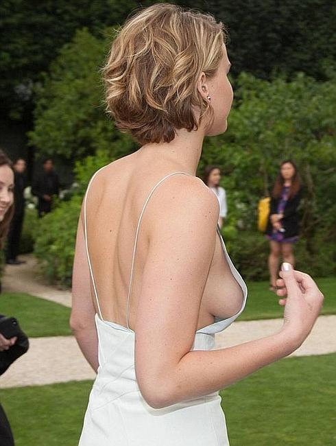 Jennifer Lawrence en el desfile de Dior en París.