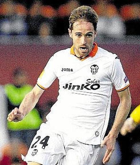 Míchel Herrero en un partido del Valencia CF. 