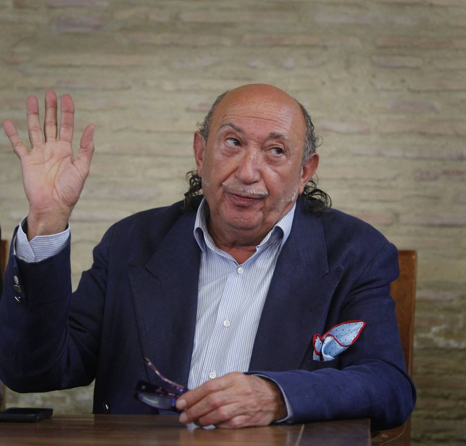 El diseñador valenciano, Francis Montesinos.