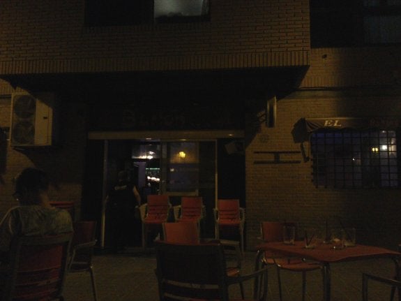 La terraza donde tuvo lugar la brutal agresión. :: toni blasco