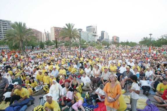 Peregrinos de la visita del Papa a Valencia. :: damian torres