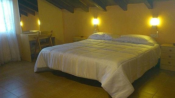 Una de las habitaciones del hotel sado de Vilafranca.Faceboo