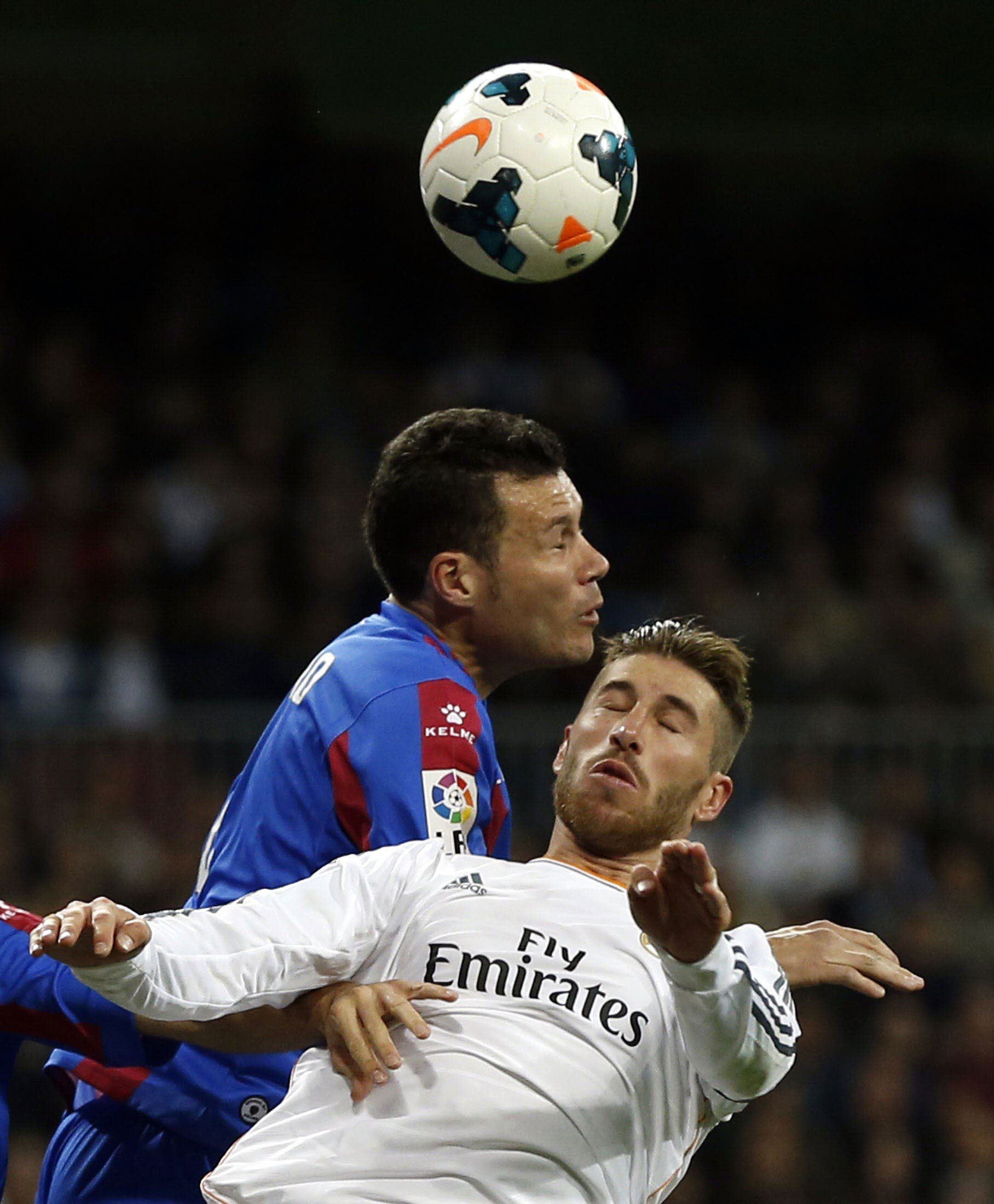 David Navarro se impone en el salto a Sergio Ramos en el Real Madrid-Levante, temporada 2013/2014