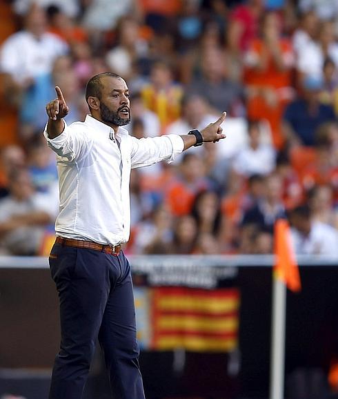 Nuno, en Mestalla, en el partido contra el Espanyol.