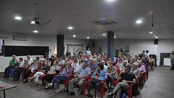 Asamblea de la Asociación de Vecinos de Benimámet.