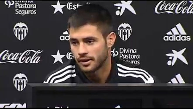 Carles Gil: «El partido contra el Levante es diferente por rivalidad y ganas»