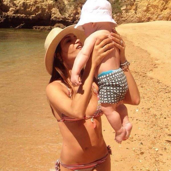 Sara Carbonero y su hijo Martín, este verano.INSTAGRAM