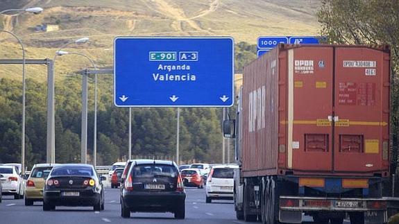 Normalidad en las carreteras valencianas en la operación salida