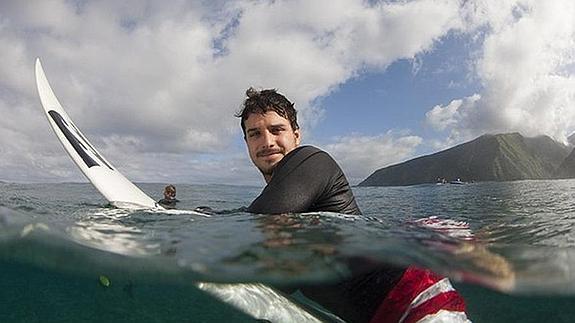 Muere el surfista Ricardo Dos Santos por un tiroteo