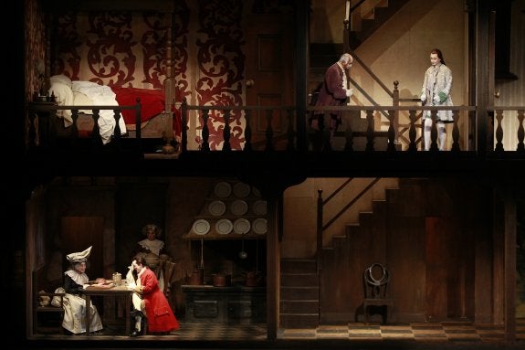 Ensayo general de 'Don Pasquale', que se estrena mañana en Les Arts. :: juanjo monzó