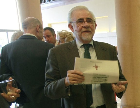 Francisco Pérez Puche, ayer, en el Ateneo. :: juan j. monzó