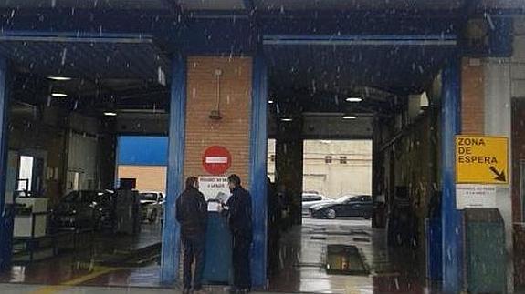 Nieve en la ITV de Vara de Quart.