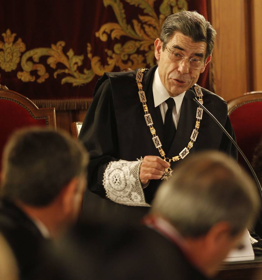 El anterior presidente del TSJ Juan Luis de la Rúa.