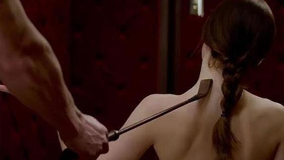 Mata a su novia imitando una escena de '50 sombras de Grey'