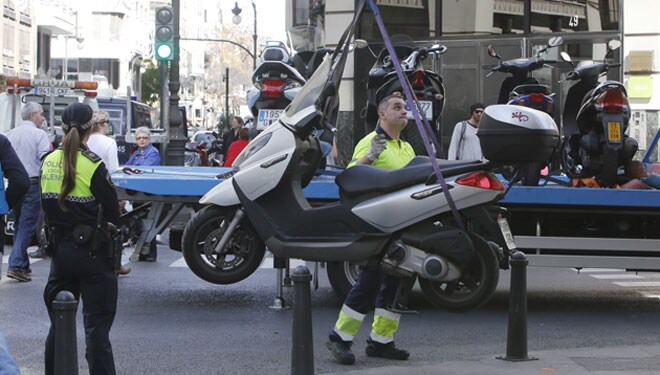 Fallas 2015: Avalancha de multas para motos en la mascletà