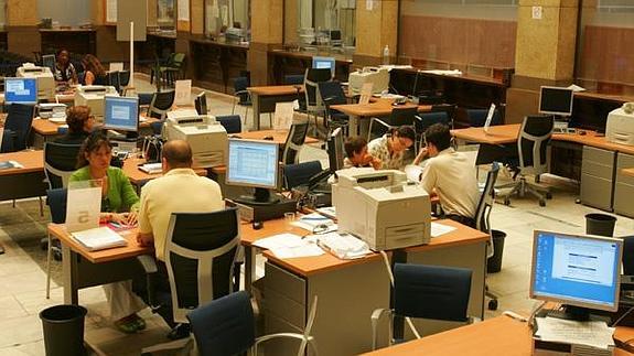 Oficina de la Agencia Tributaria en el Ayuntamiento de Valencia.